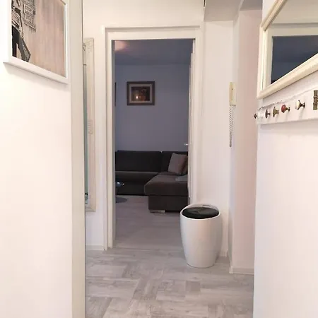 Apartament Bun, 2 Camere, Centru Rm Valcea Apartment *
